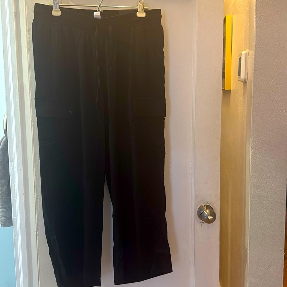 NWT Torrid Wide Leg Cargo Pant - Size 0X Short